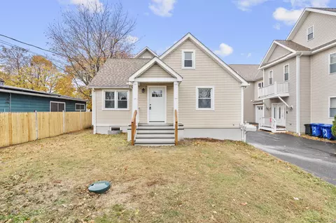 17 Ryan Ave #A, Norwalk, CT 06854