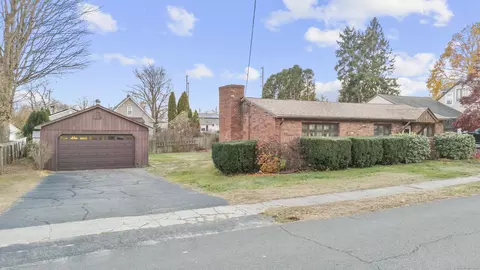 71 Kent St, Milford, CT 06461