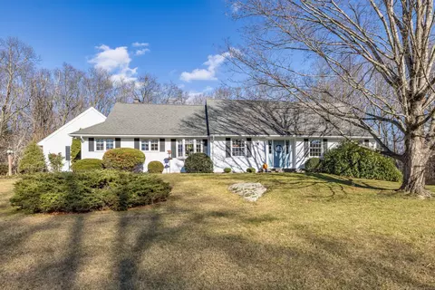 27 Charles Ln, Mansfield, CT 06268