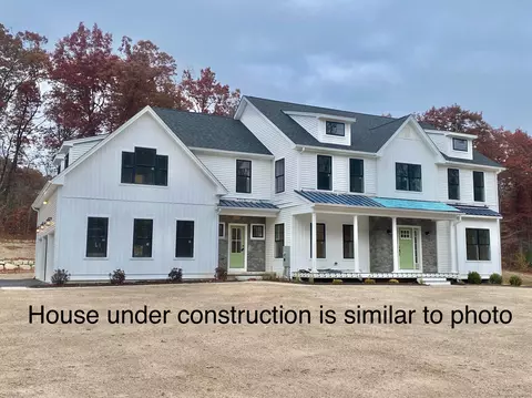39 Princeton Dr, Avon, CT 06001