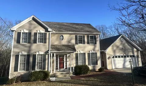 1478 Bartholomew Rd, Middletown, CT 06457