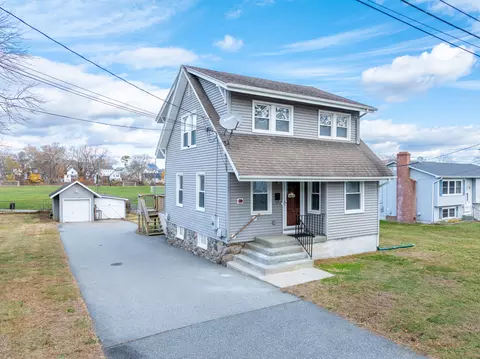 45 Crescent St, New London, CT 06320