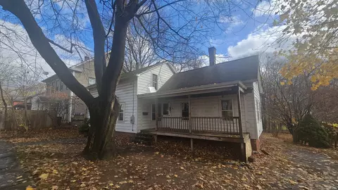 56 Mountain St, Vernon, CT 06066