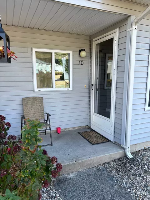 155 Redstone Hill Rd, Bristol, CT 06010