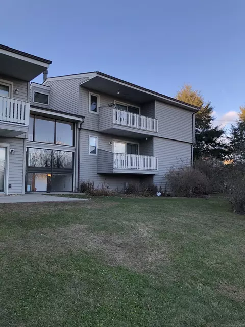 26 Henry St #26, Norwich, CT 06360