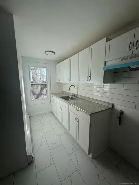 980 Pembroke St, Bridgeport, CT 06608