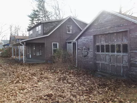 62 Shore Dr, Coventry, CT 06238