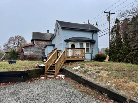 57 Railroad Ave, Plainfield, CT 06374