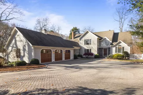 105 Cove Rd, Lyme, CT 06371