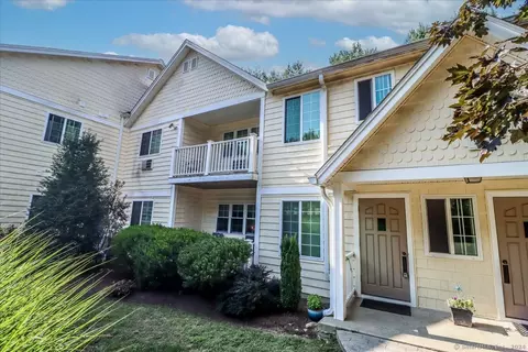 2955 Madison Ave #9, Bridgeport, CT 06606