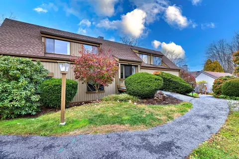 78 Heritage Vlg #D, Southbury, CT 06488