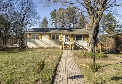 6 Housatonic Ave, North Canaan, CT 06018