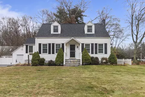 68 Pool Rd, North Haven, CT 06473