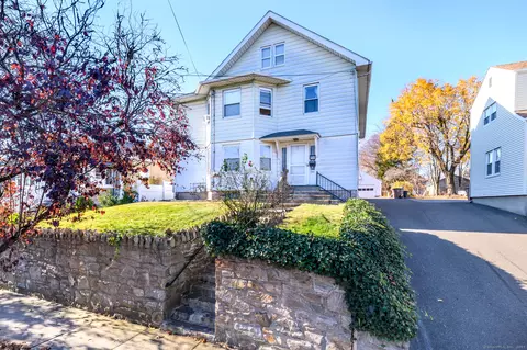 230 Culloden Rd, Stamford, CT 06906