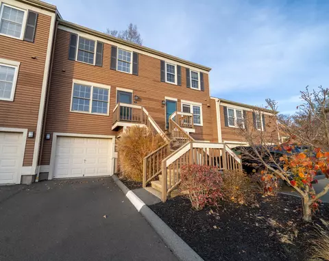 5 Foxbridge Village Rd #5, Branford, CT 06405