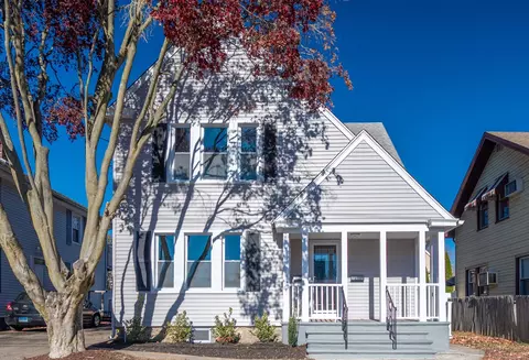 10 Holbrook Ct, Ansonia, CT 06401