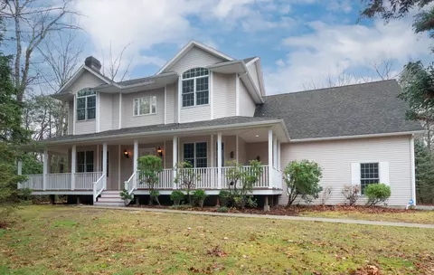 28 Kirkwood Dr, Oxford, CT 06478