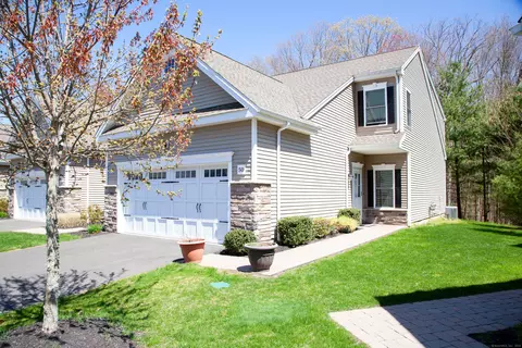 50 Brighton Park Way #50, Bloomfield, CT 06002