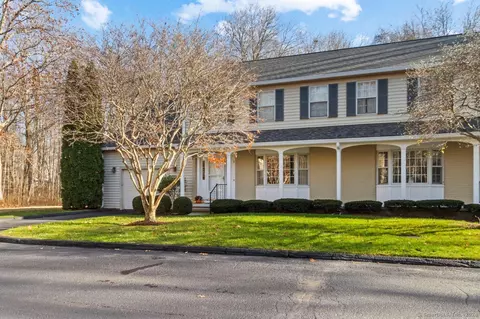 6 Cambridge Dr #6, Madison, CT 06443