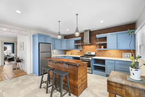 90 6th St, New Haven, CT 06519