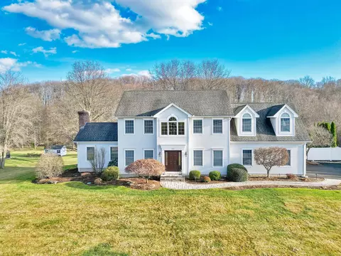 141 Silver Creek Dr, Suffield, CT 06078