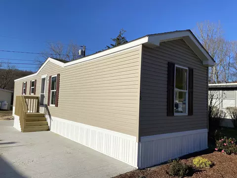 108-16 Clark Rd, Naugatuck, CT 06770