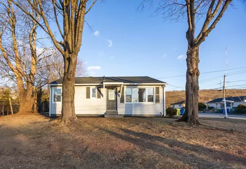 111 Wyoming Ave, Waterbury, CT 06706