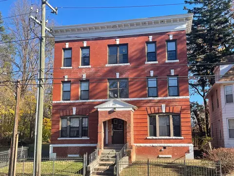 526 Garden St, Hartford, CT 06112