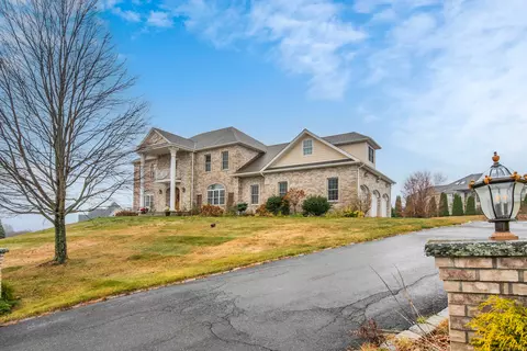 229 Bella Vista Dr, Watertown, CT 06795