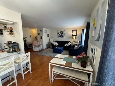 531 Glendale Ave #531, Bridgeport, CT 06606