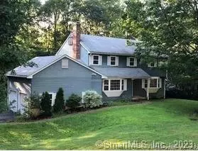 42 Windham Dr, Simsbury, CT 06070