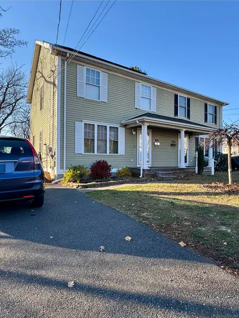 47 Summitt St, Stratford, CT 06615