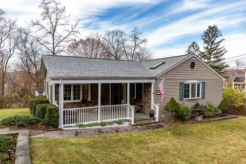 13 Calverton Dr, New Fairfield, CT 06812