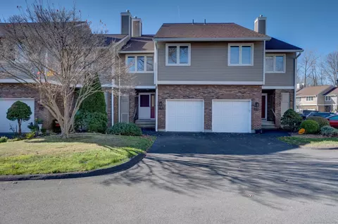 185 Hunters Ln #185, Newington, CT 06111