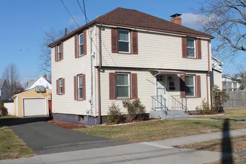 96 Frisbie St, Middletown, CT 06457