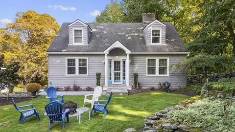 128 Old Newtown Rd, Monroe, CT 06468