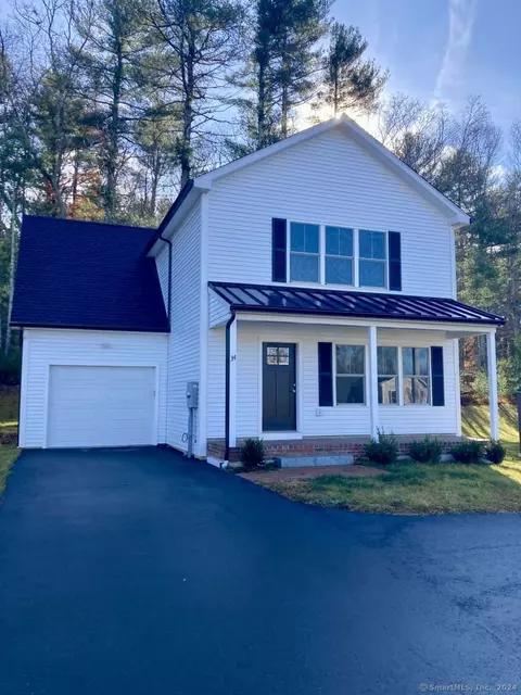 34 Jordan Ln, Colchester, CT 06415