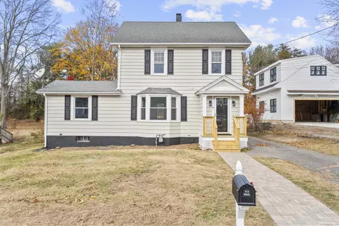 41 Sunnyside Ct, Milford, CT 06460