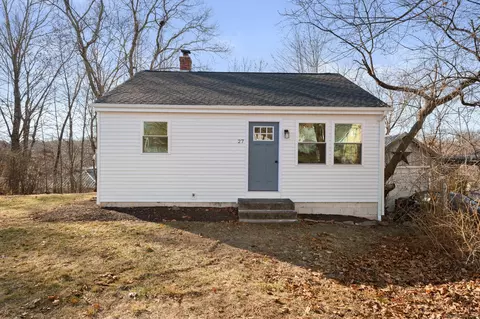 27 Victoria St, Griswold, CT 06351