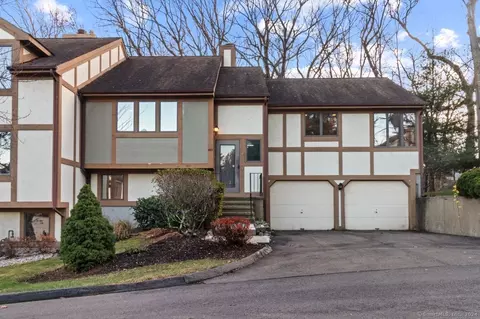 690 Forest Rd #483, West Haven, CT 06516