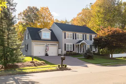 31 Harvest Ct, Cheshire, CT 06410