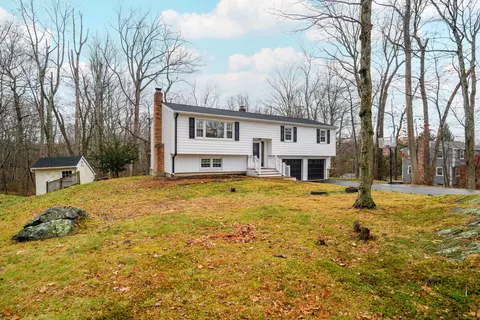 46 Scudder Rd, Newtown, CT 06470
