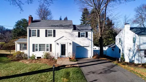 258 Tunxis Rd, West Hartford, CT 06107