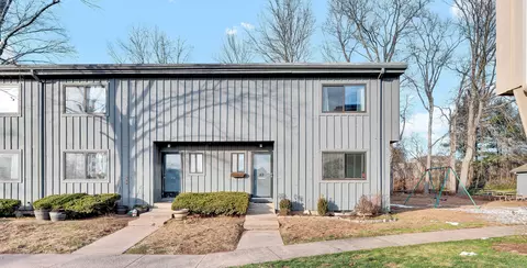 49 Webster Ct #49, Newington, CT 06111