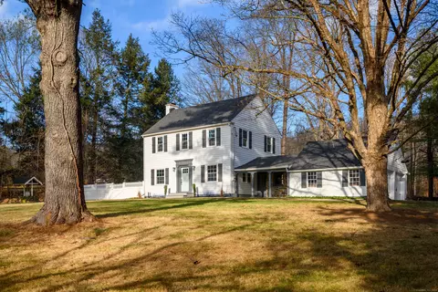 855 Southford Rd, Southbury, CT 06488