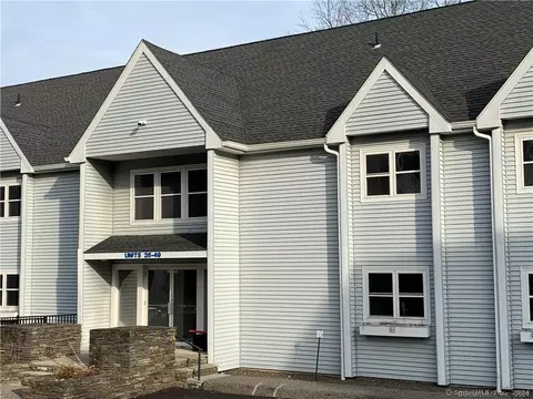 1 Beaver Brook Rd #41, Danbury, CT 06810