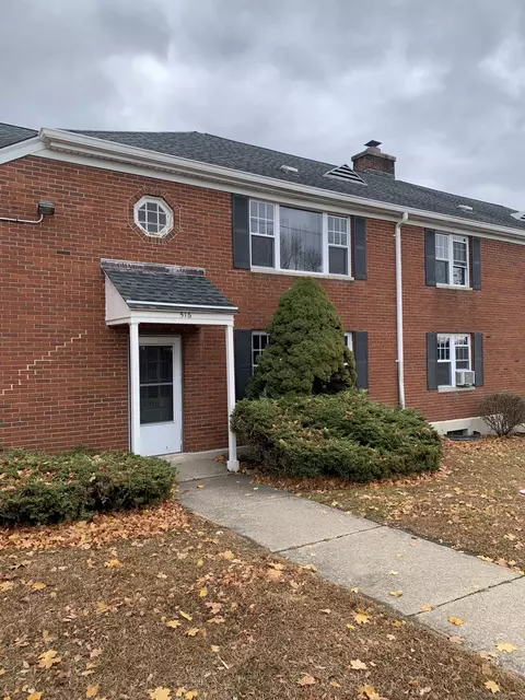 516 Lexington Ave #103, Bridgeport, CT 06604