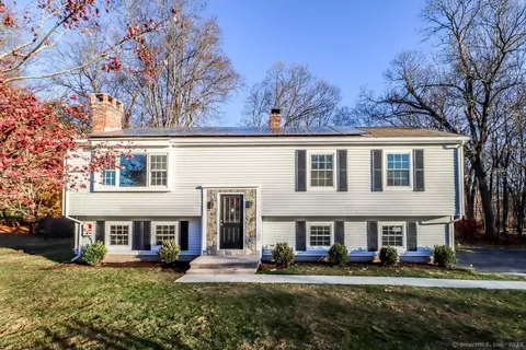 215 Robin Ln, Cheshire, CT 06410