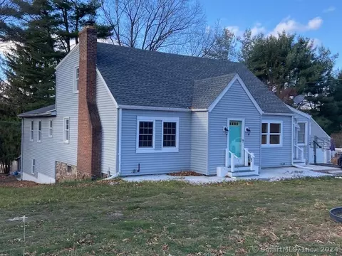 618 West St, Southington, CT 06489