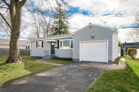 11 Day St, Newington, CT 06111